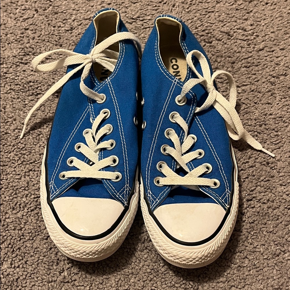 Royal blue converse